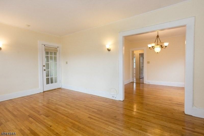 45 Essex Ave - Photo 7 of 21