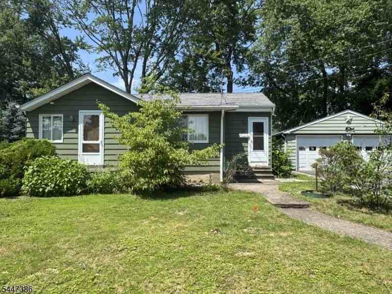 48 Beechwood Ave - Photo 2 of 3