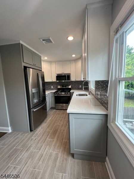 20 Van Dyke Pl #2 - Photo 6 of 24