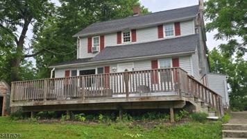 featured image of 693 Townsbury Rd