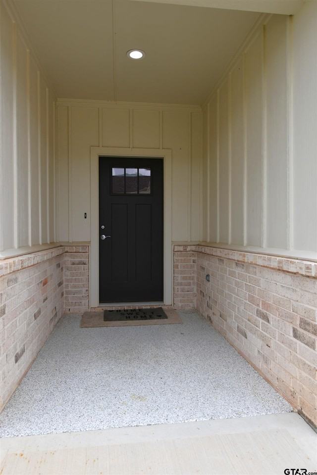 6067 Hamilton Meadows Way - Photo 3 of 35