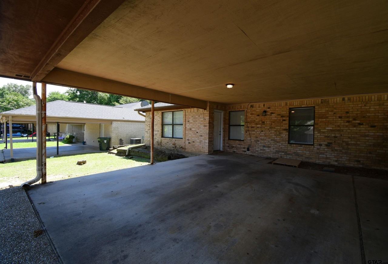 2529 Westminster Dr - Photo 2 of 24