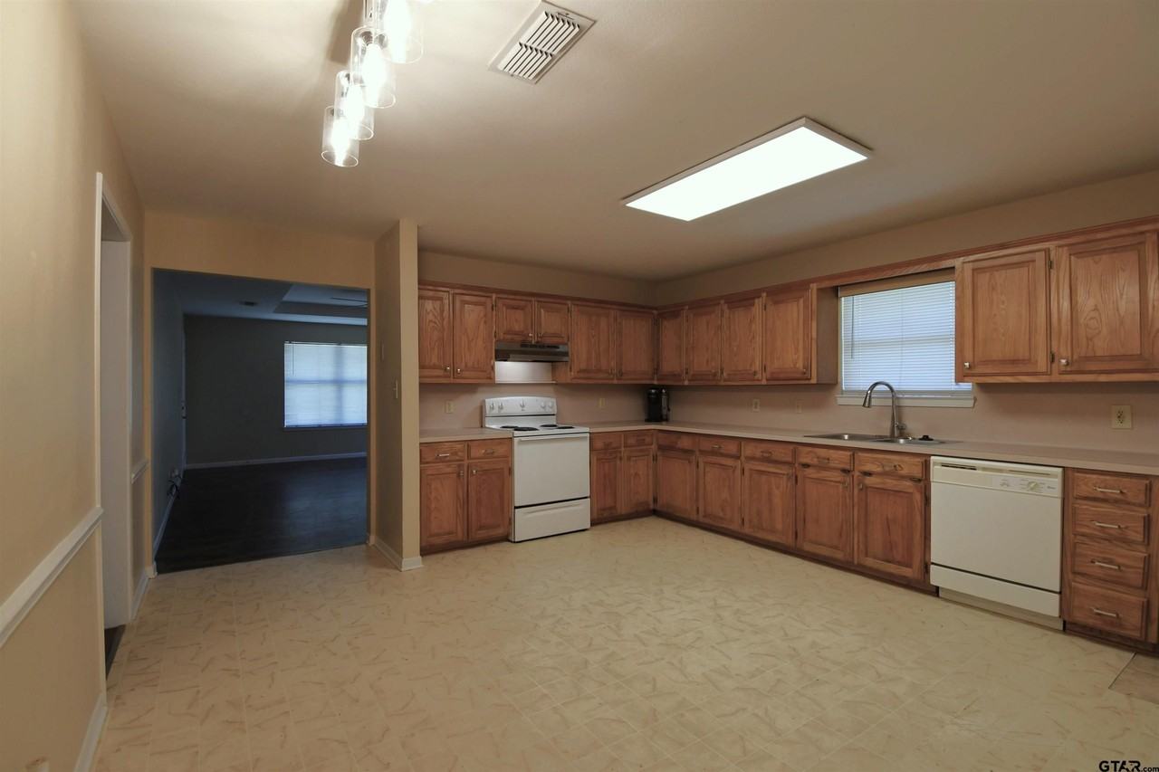 2529 Westminster Dr - Photo 7 of 24