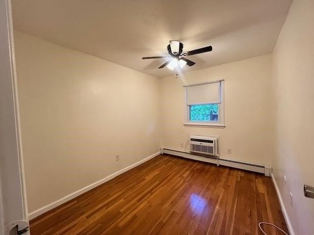 44 W 56th St - Photo 4 of 17