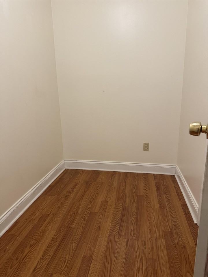 408 Ellison St #2 - Photo 6 of 11