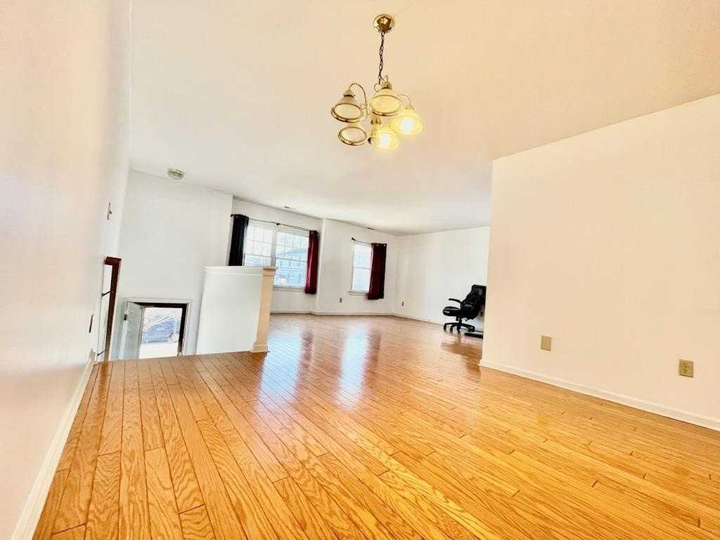 289 Seaview Ave #2 - Photo 6 of 23