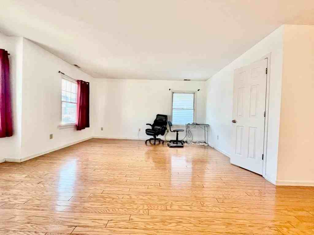 289 Seaview Ave #2 - Photo 7 of 23