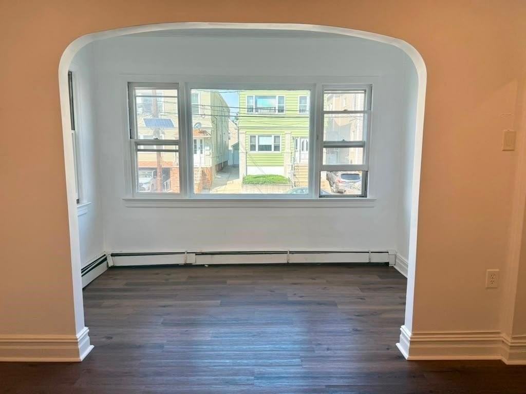 162 W 9th St - Photo 2 of 16