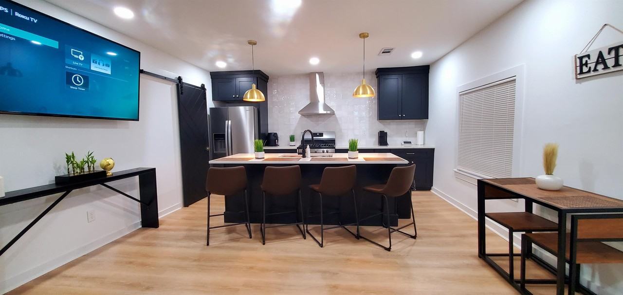 1081 Fair St Sw #1 - Photo 4 of 11