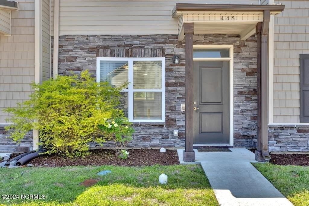 445 Sullivan Loop Rd - Photo 2 of 22