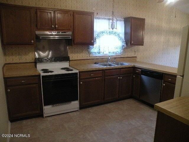 104 Bayer Ct - Photo 4 of 14