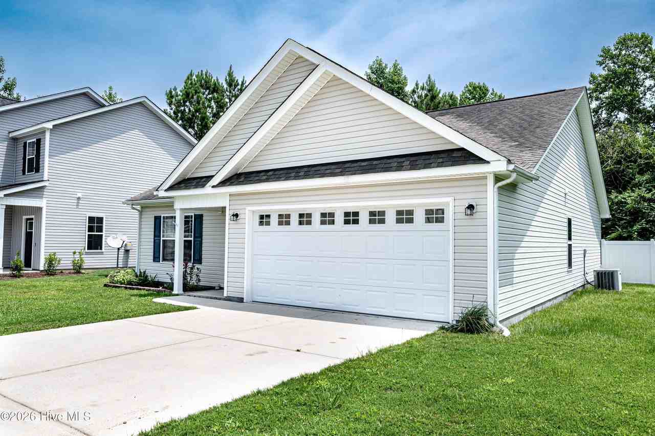 312 Hawks Bluff Dr - Photo 3 of 20