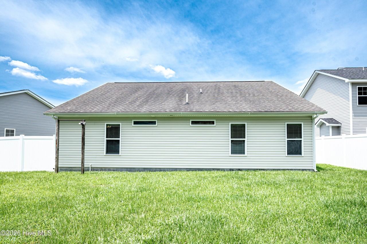 312 Hawks Bluff Dr - Photo 4 of 20
