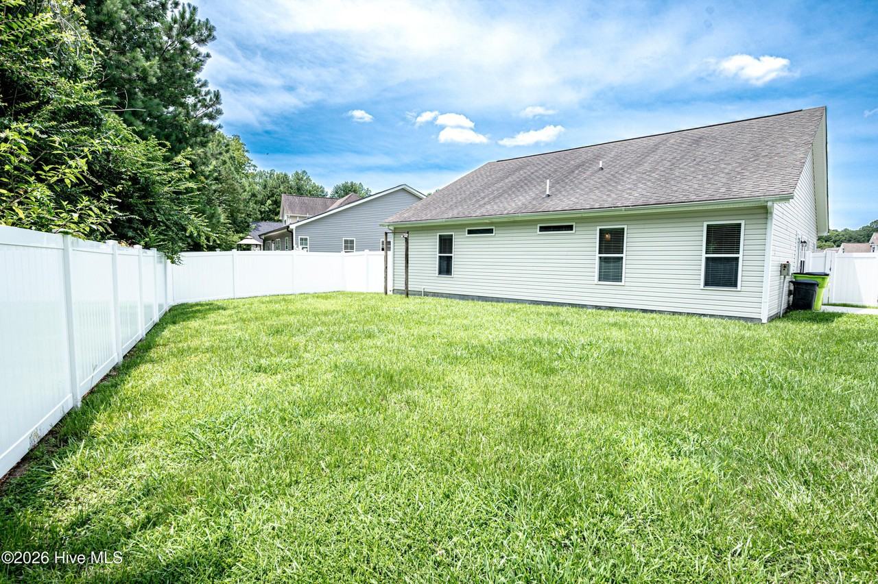 312 Hawks Bluff Dr - Photo 5 of 20