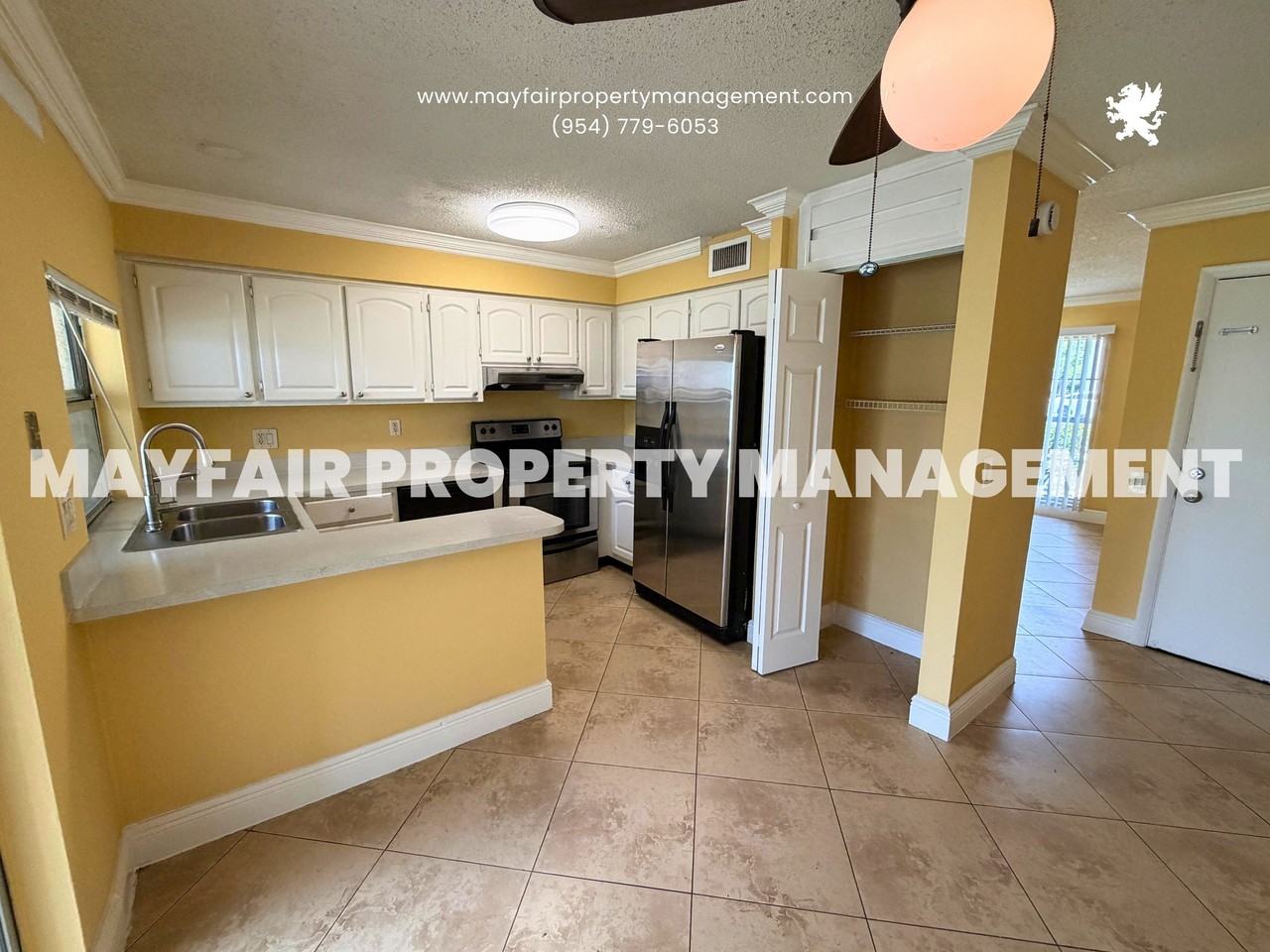 4507 Treehouse Ln Apt 10c #10C - Photo 3 of 12