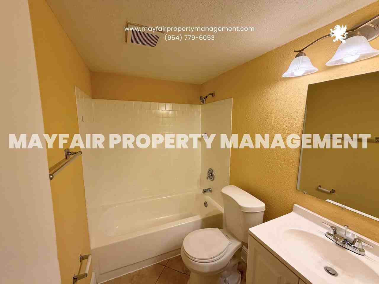 4507 Treehouse Ln Apt 10c #10C - Photo 7 of 12