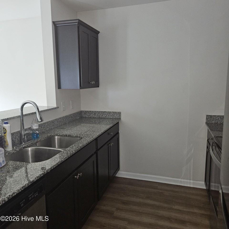 1441 Feldspar Ct - Photo 5 of 21