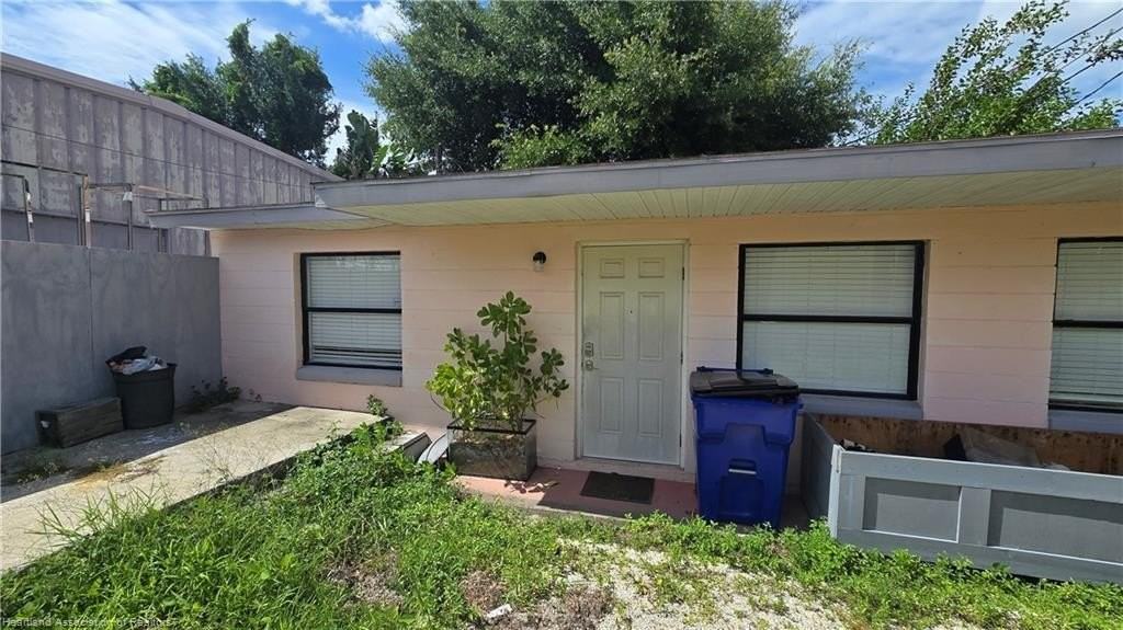 404 N Ridgewood Dr #A - Photo 2 of 10
