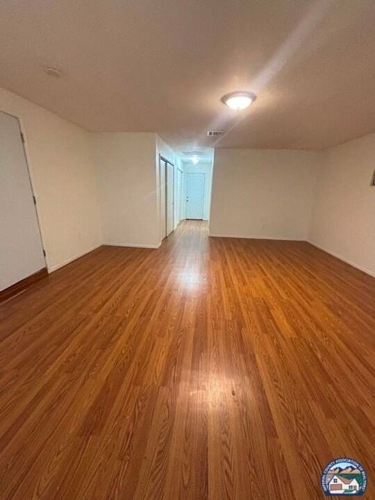 572 Lenrey Ave - Photo 3 of 11