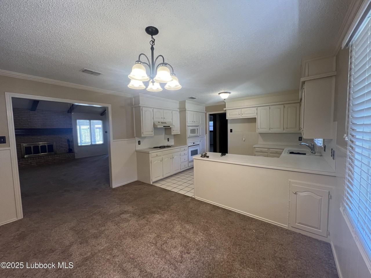 5308 77th St - Photo 3 of 14