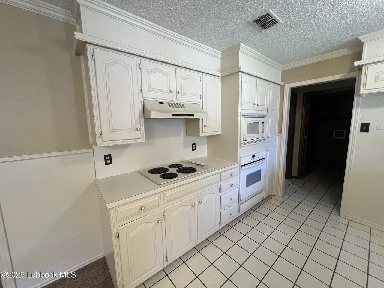 5308 77th St - Photo 4 of 14