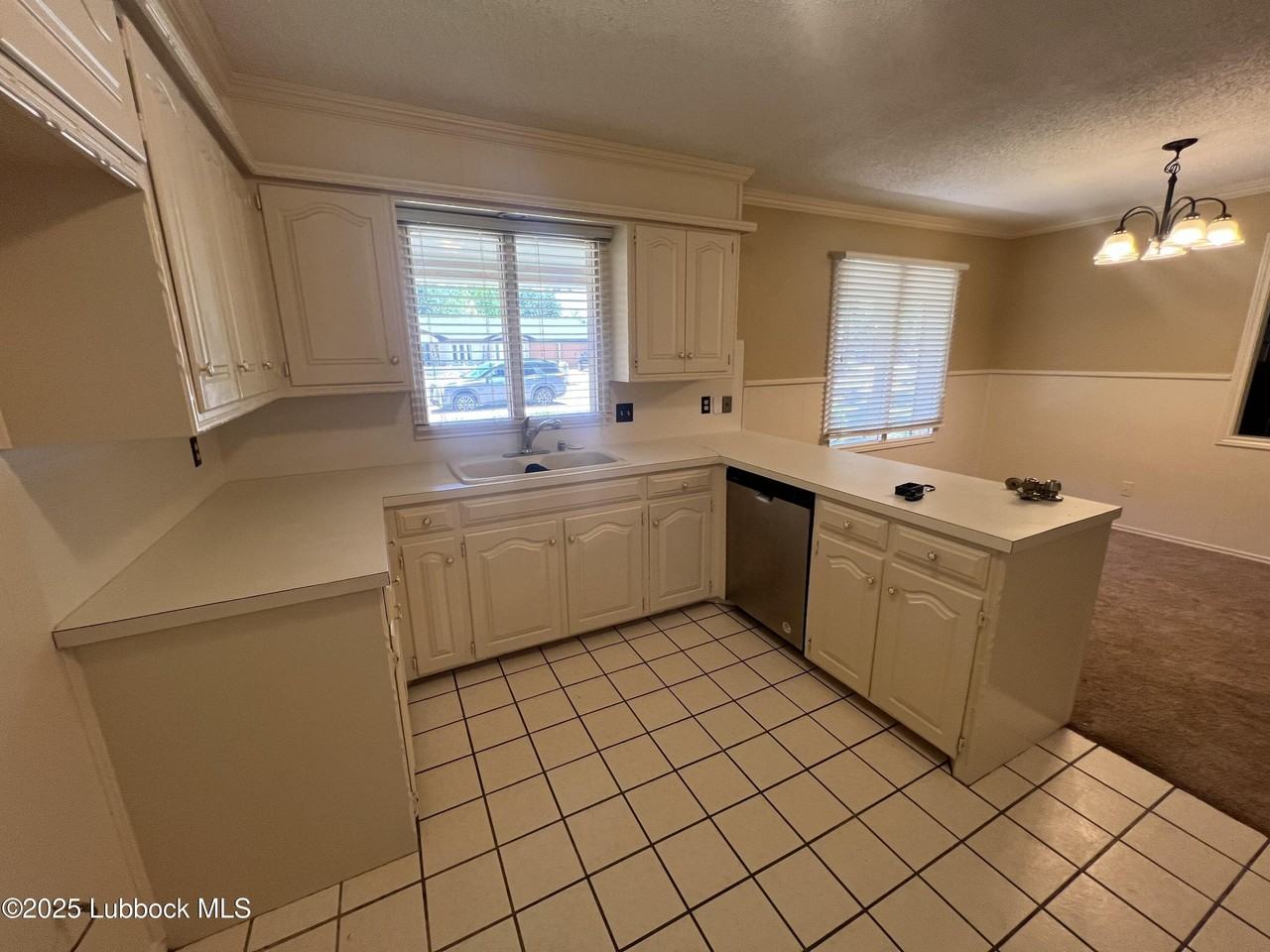 5308 77th St - Photo 5 of 14