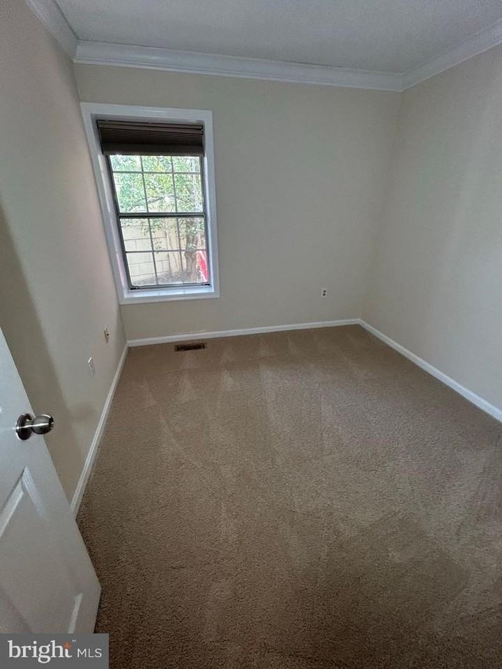 941 S Rolfe St - Photo 7 of 18