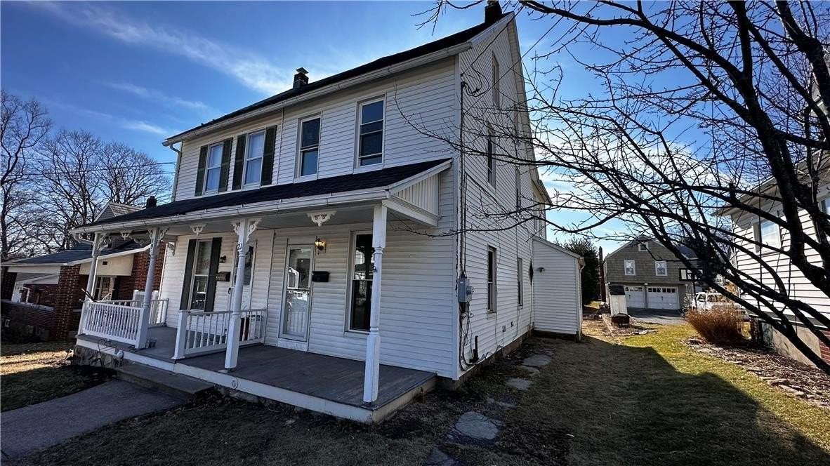 21 Davey Ave - Photo 2 of 31