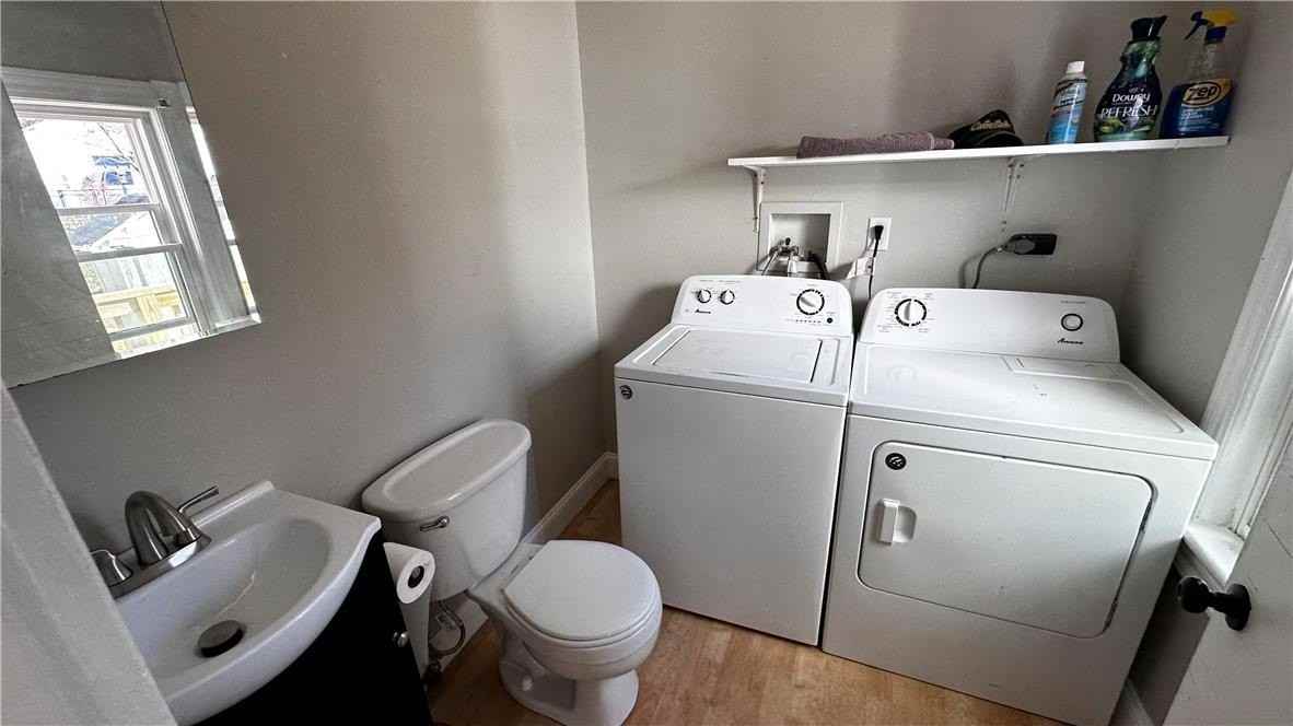 21 Davey Ave - Photo 6 of 31