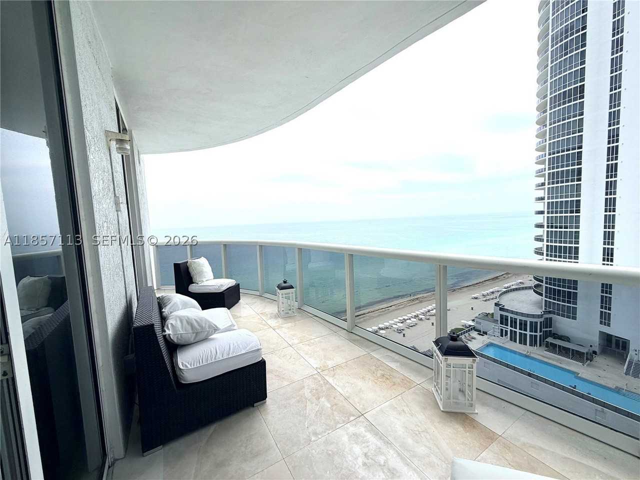 16001 Collins Ave #1402 - Photo 3 of 28