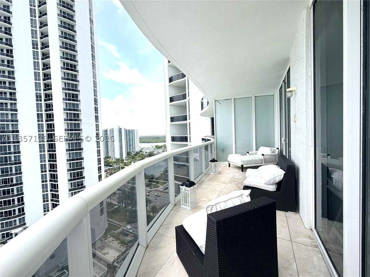 16001 Collins Ave #1402 - Photo 4 of 28