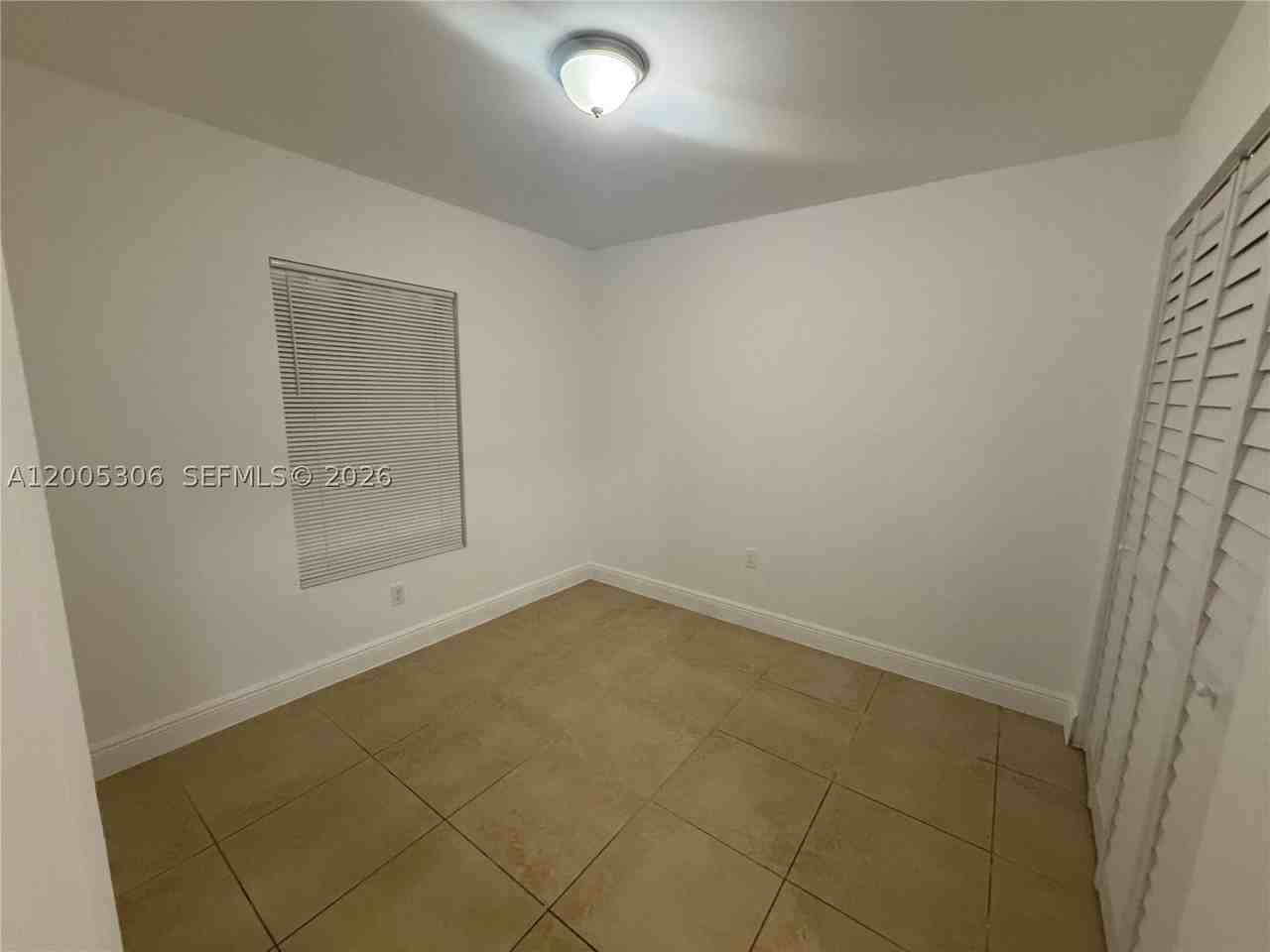 1565 Nw 47th St #1 - Photo 6 of 11