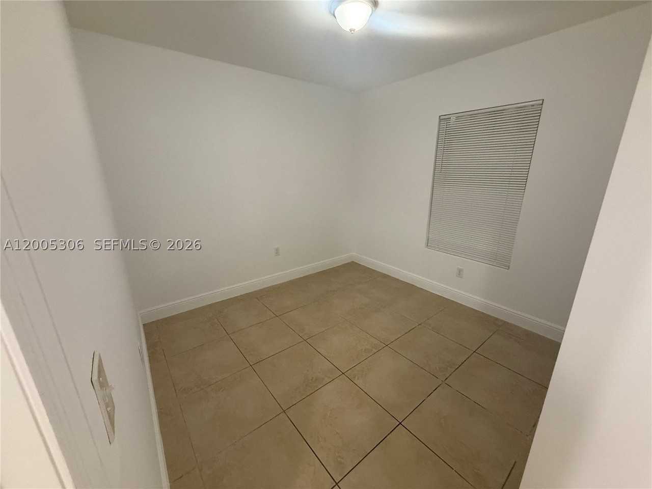1565 Nw 47th St #1 - Photo 7 of 11