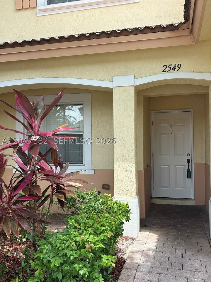 2549 Sw 83rd Ter #105 - Photo 2 of 19