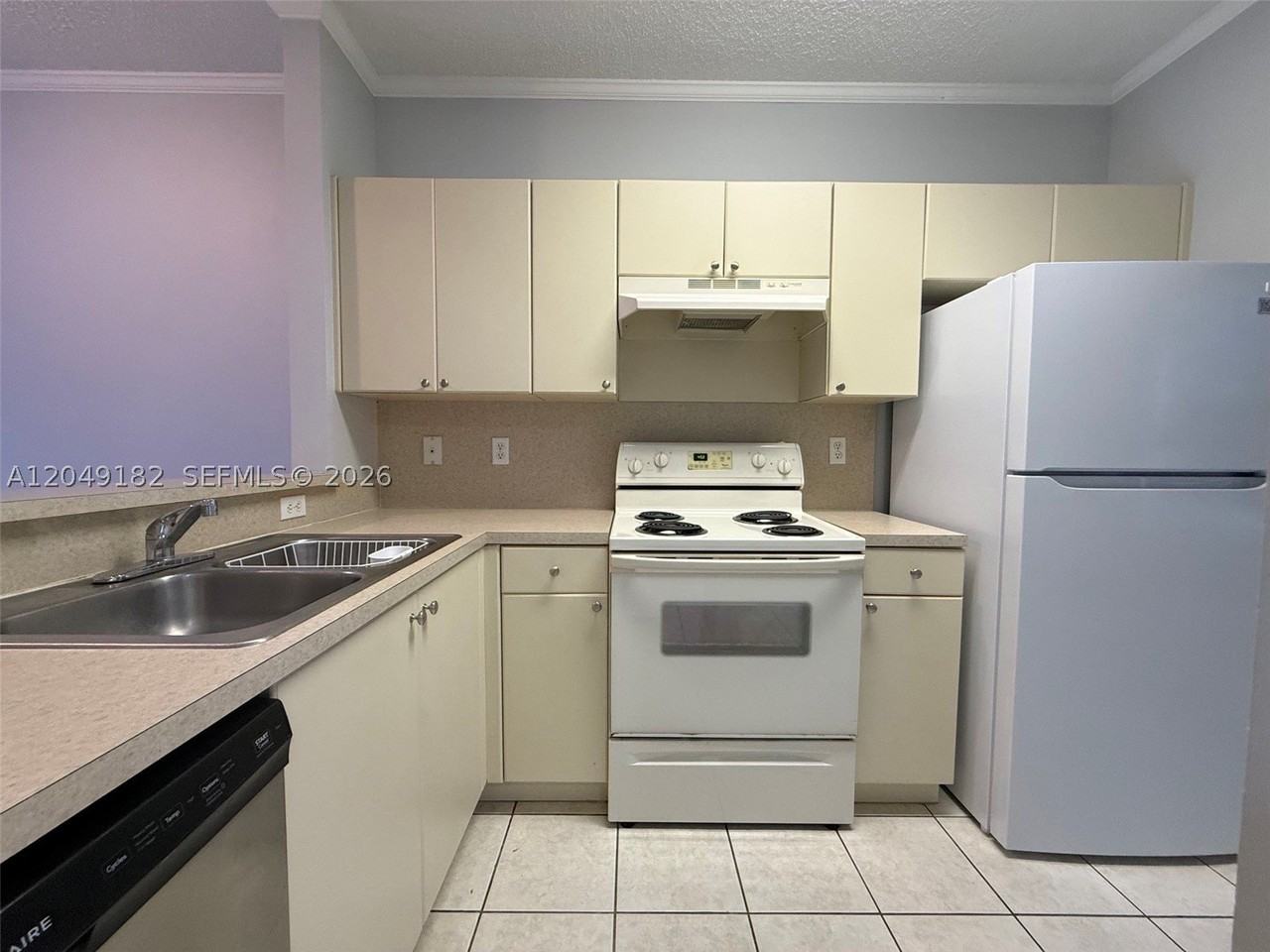 2304 Se 24th Ave #2304 - Photo 4 of 7