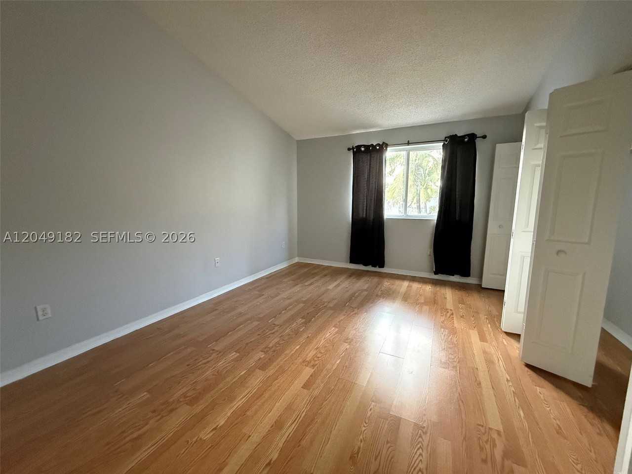 2304 Se 24th Ave #2304 - Photo 5 of 7