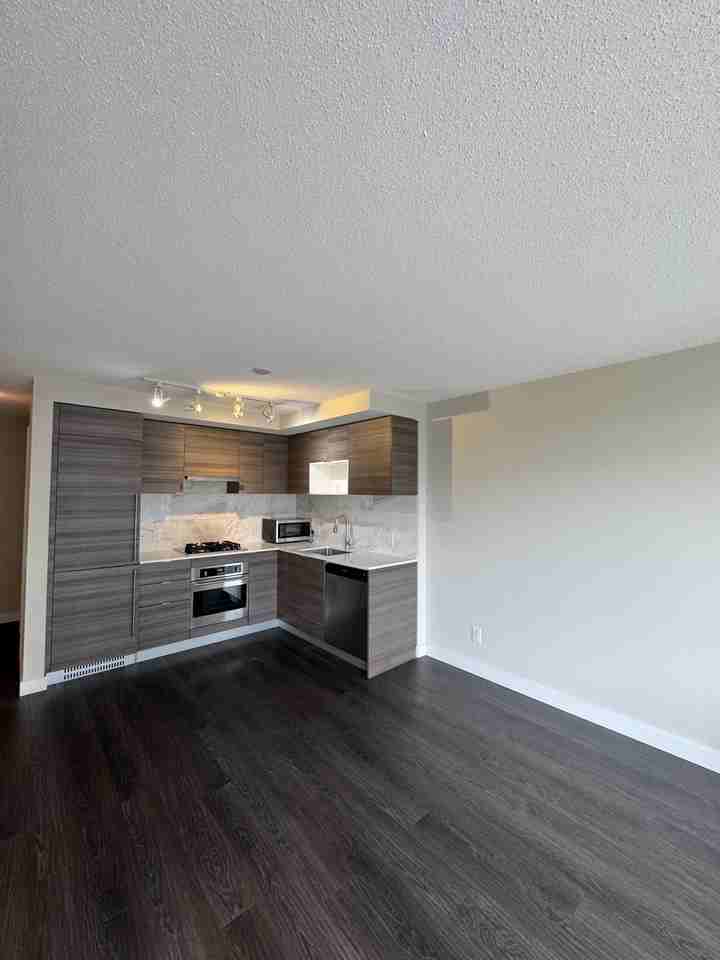602 Como Lake Avenue - Photo 3