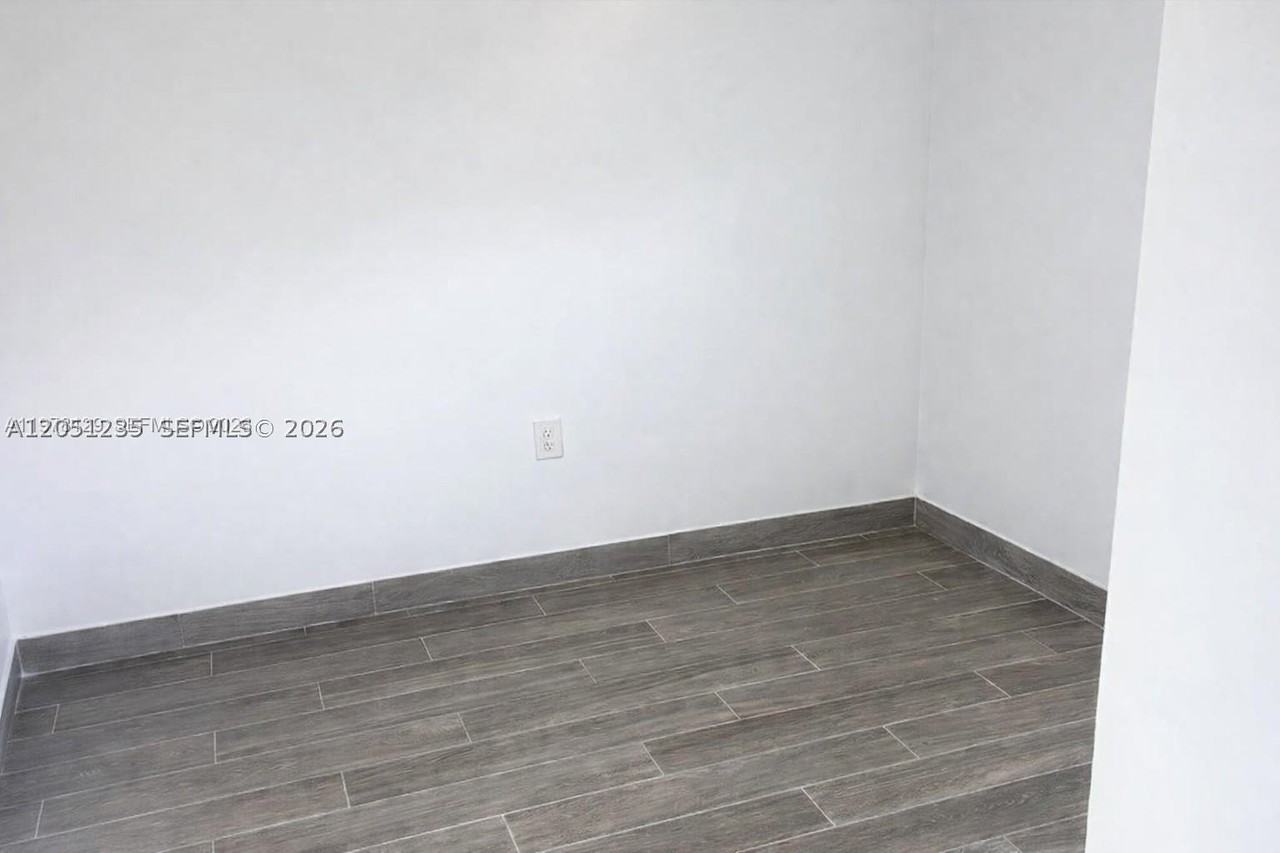 25235 Sw 187th Ave #1 - Photo 5 of 6