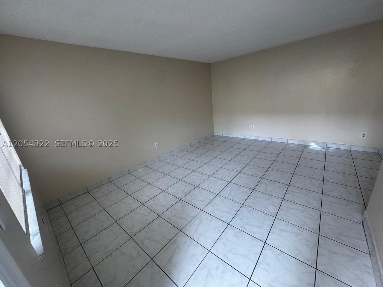 1832 Madison St #102 - Photo 4 of 12