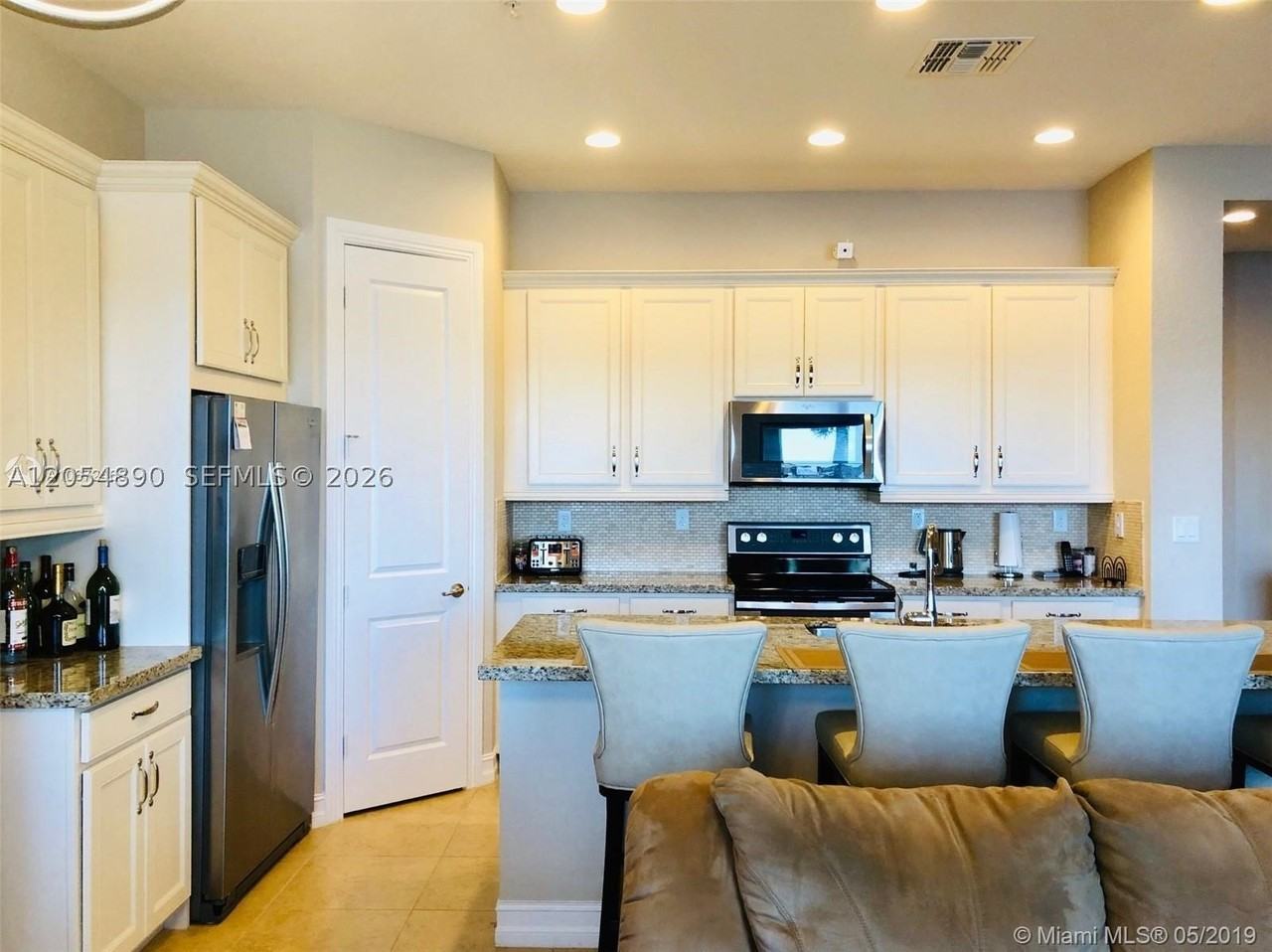 1409 Sw 113th Ave - Photo 4 of 25