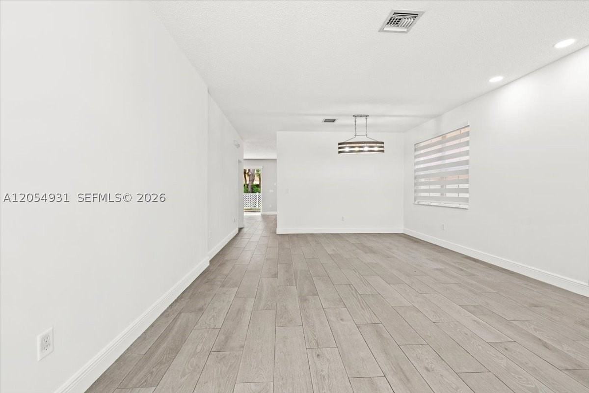 5014 Sw 155th Ter - Photo 3 of 42