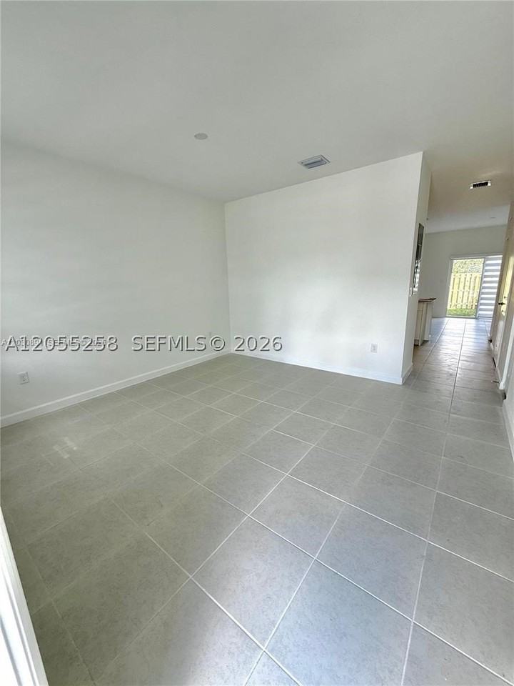 26865 Sw 121st Ave - Photo 5 of 13