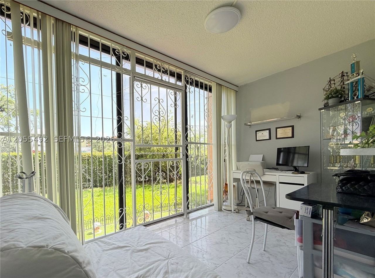 9410 W Flagler St #102 - Photo 4 of 25
