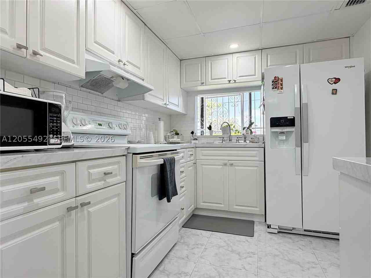 9410 W Flagler St #102 - Photo 5 of 25