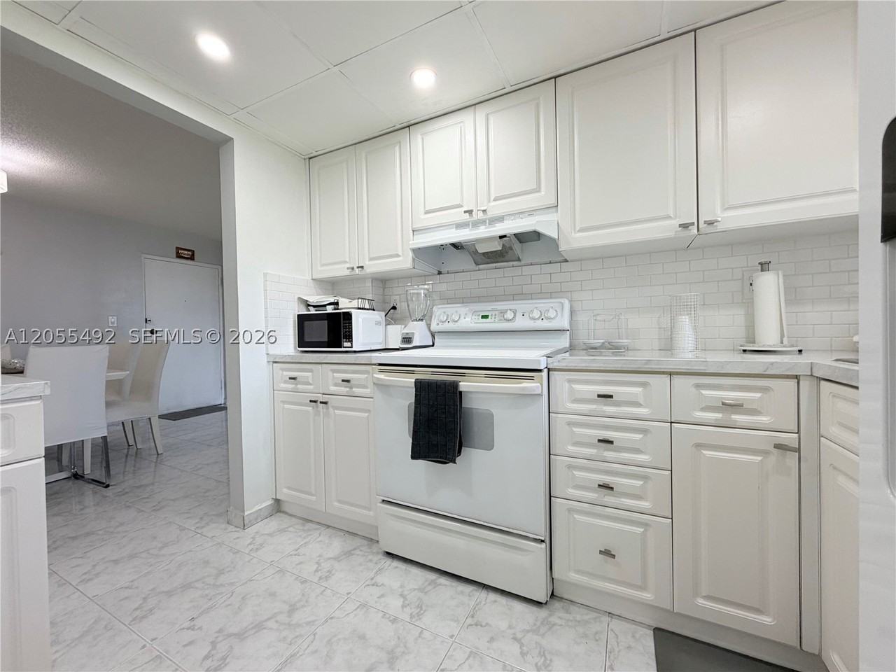 9410 W Flagler St #102 - Photo 6 of 25