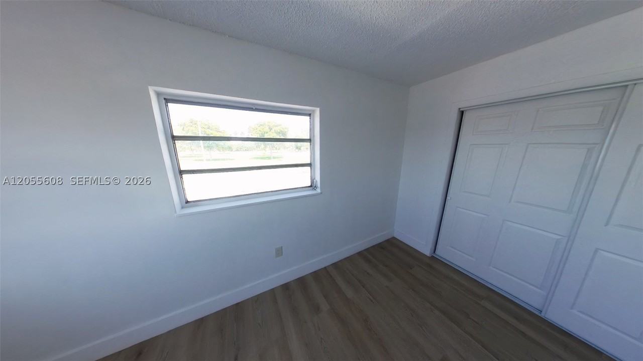 2660 Palm Ave #1 - Photo 3 of 4