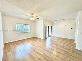 featured image of 2807 Veronia Dr #301