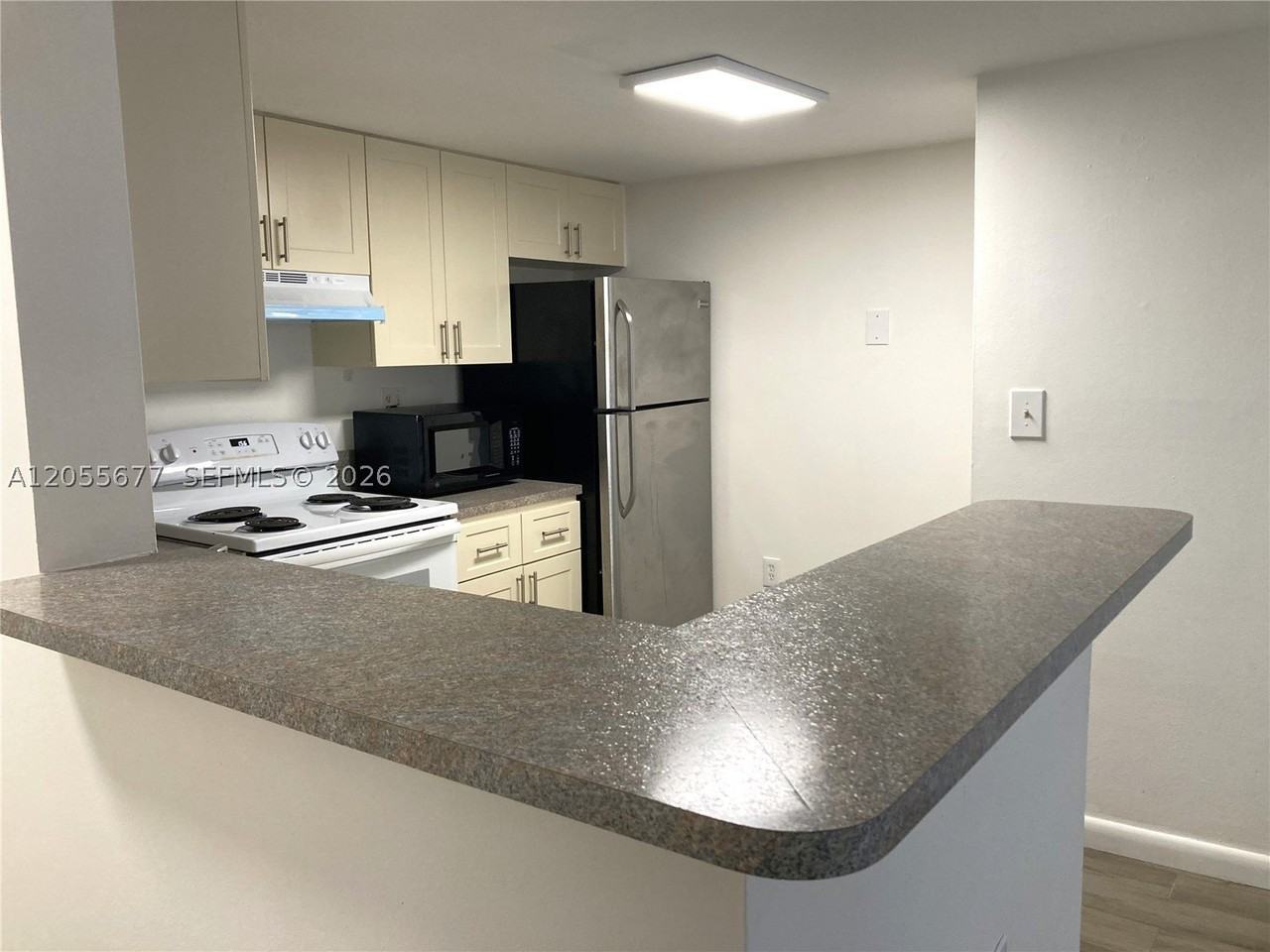 9879 Nob Hill Ct #9879 - Photo 2 of 10