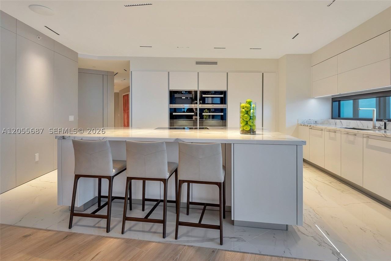 18555 Collins Ave #4705 - Photo 4 of 50