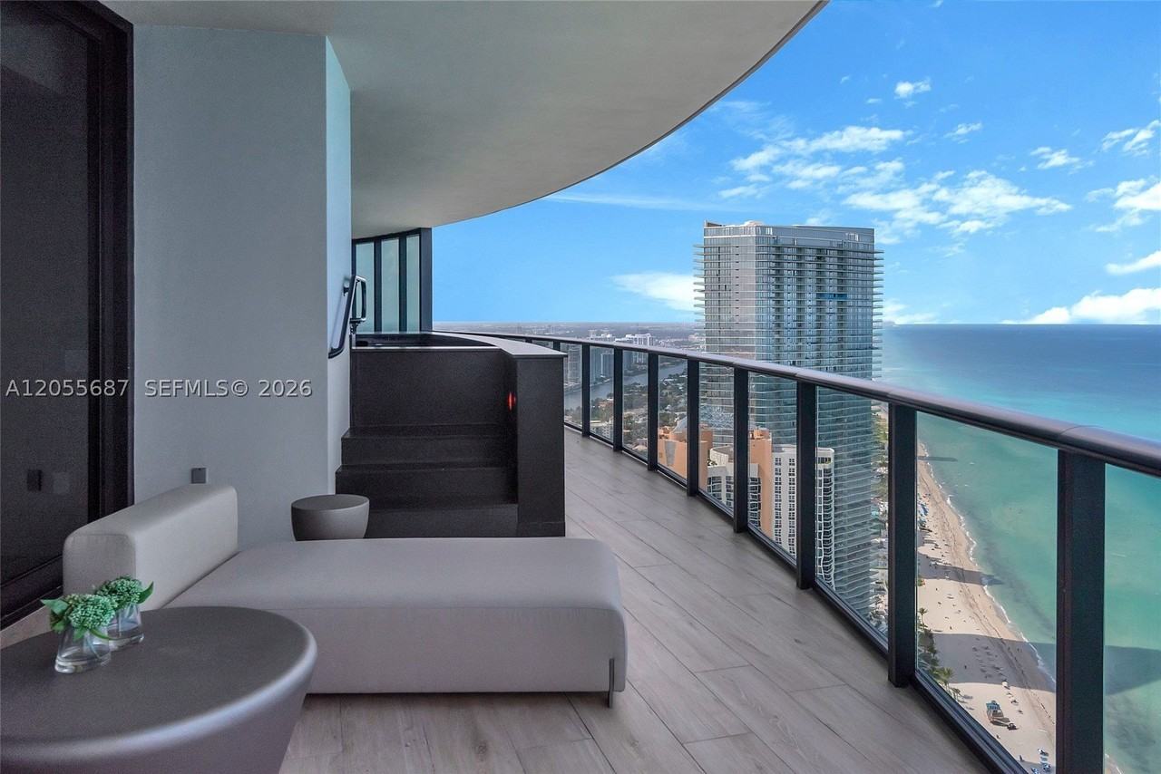 18555 Collins Ave #4705 - Photo 6 of 50